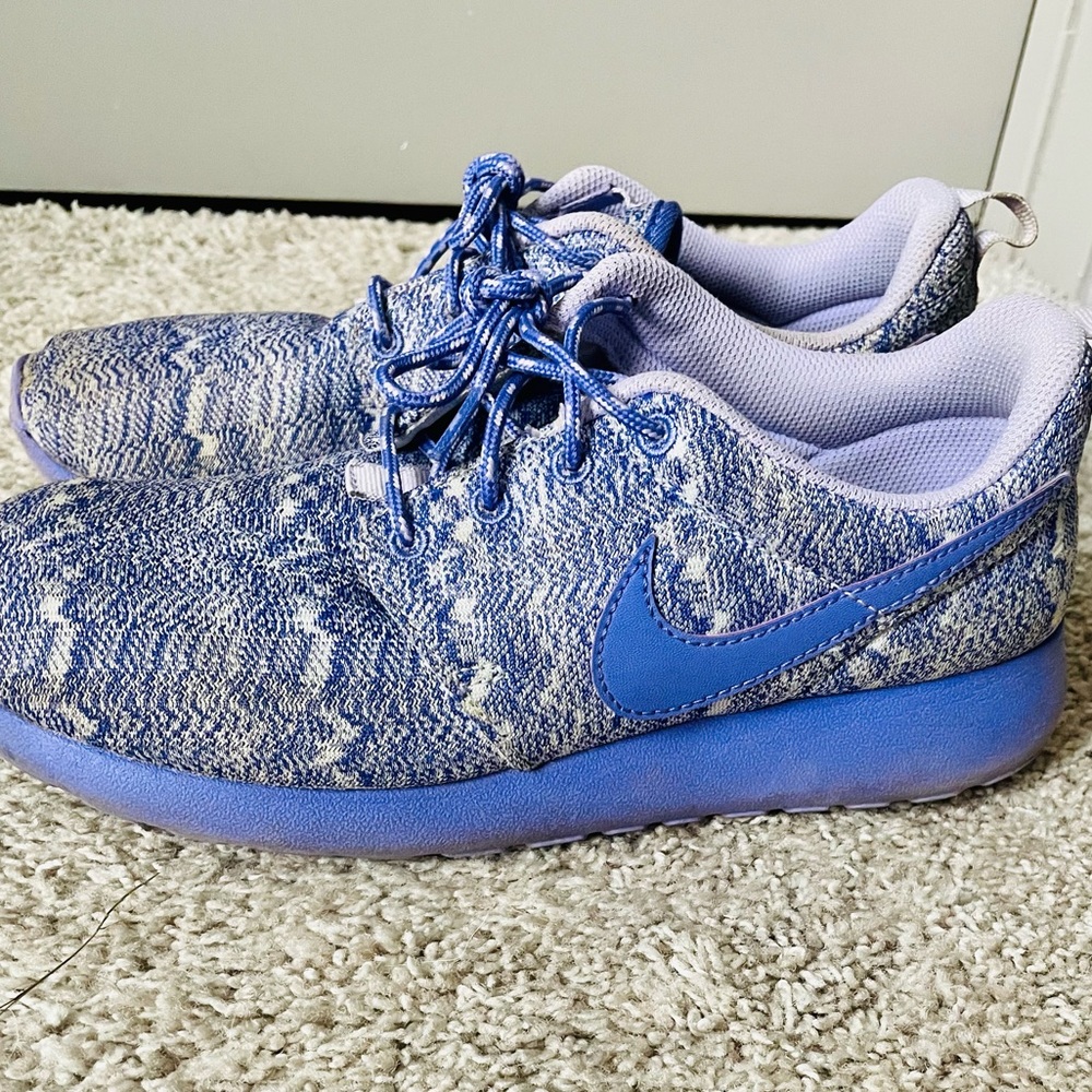 Nike Purple Knit Tennis Shoes